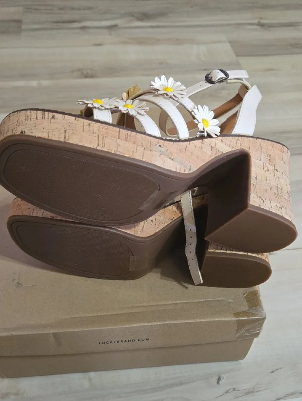Lucky Brand Neutral Daisy Platform Sandals